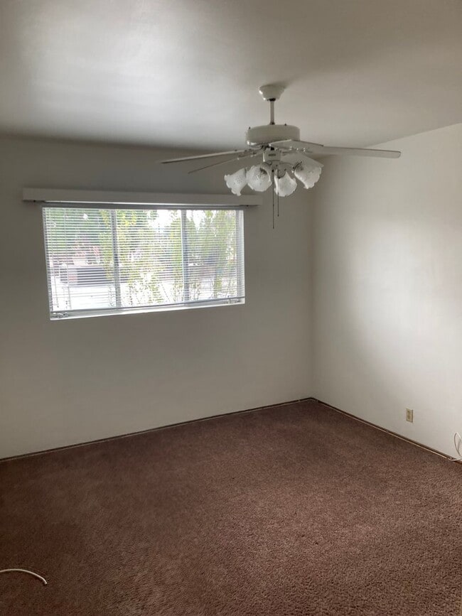 815 Pacific Ave in Long Beach, CA - Building Photo - Building Photo