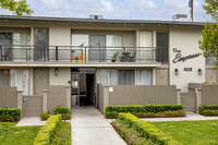 Empress Apartments in Arcadia, CA - Foto de edificio - Building Photo