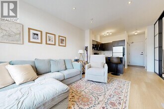 120 Dallimore Cir in Toronto, ON - Building Photo - Building Photo