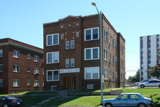 Algonquin in Lincoln, NE - Building Photo - Building Photo