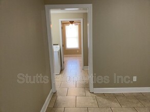 409 N Poplar St in Florence, AL - Building Photo - Building Photo