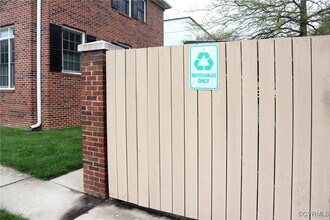 45 E Lock Ln in Richmond, VA - Building Photo - Building Photo