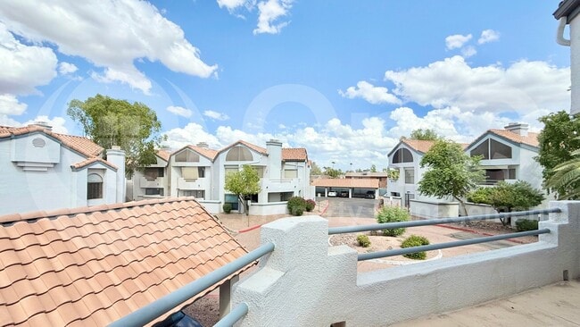 property at 1800 W Elliot Rd
