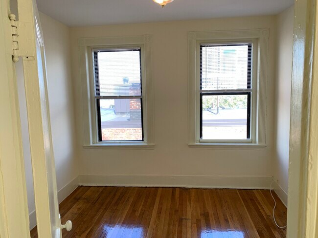 9 Myrtle St, Unit 9 in Boston, MA - Building Photo - Building Photo