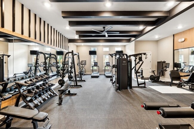 Riverchase Vista Apartments in Savannah, GA - Foto de edificio - Building Photo