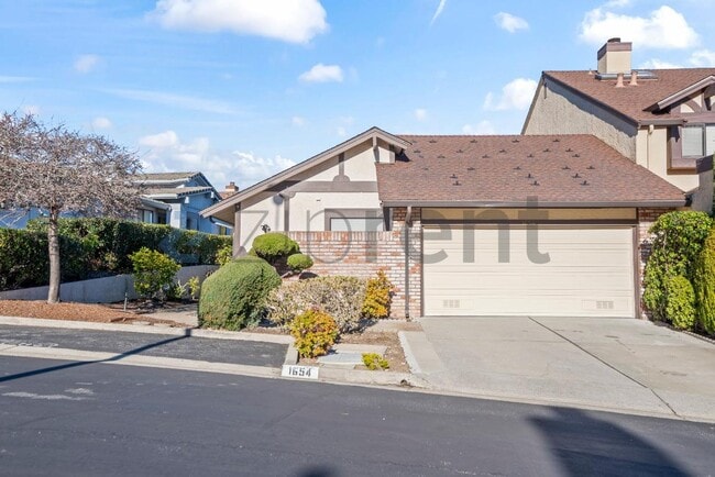 property at 1654 Sugarloaf Dr