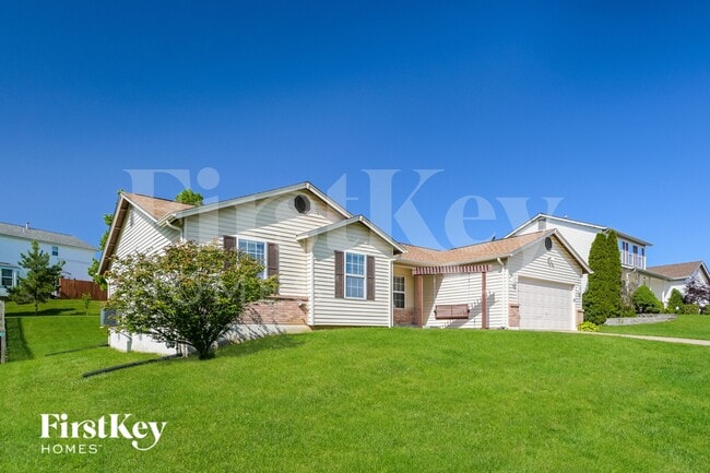 3891 Cambridge Crossing Dr in St. Charles, MO - Building Photo - Building Photo