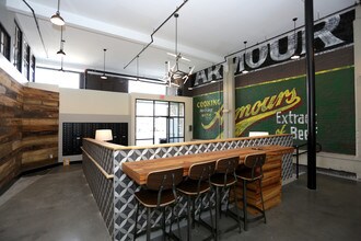 Raven Place in Richmond, VA - Building Photo - Interior Photo