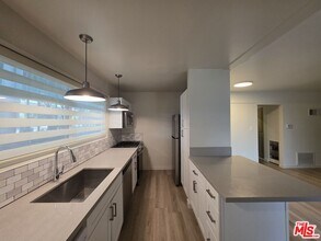 11021 Missouri Ave in Los Angeles, CA - Building Photo - Building Photo