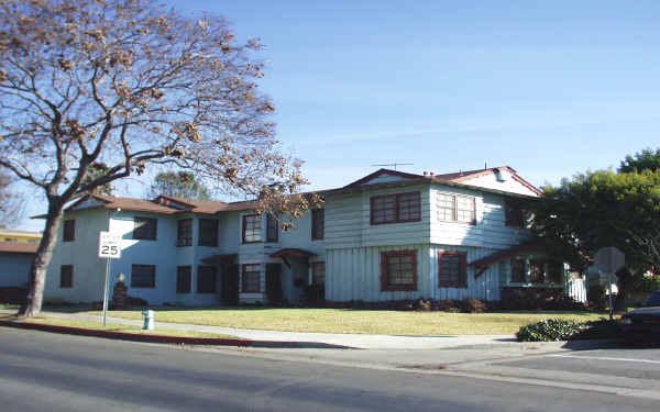 8344 College Ave in Whittier, CA - Building Photo