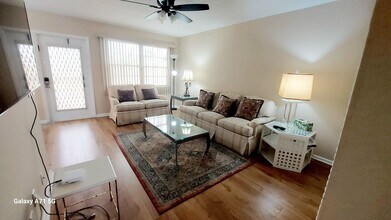 2044 Yarmouth E in Boca Raton, FL - Building Photo - Building Photo