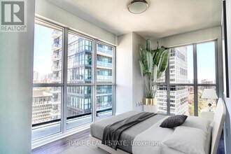 77-1677 Mutual St in Toronto, ON - Building Photo - Building Photo