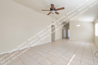 5568 W Peaceful Dove Pl in Marana, AZ - Building Photo - Building Photo
