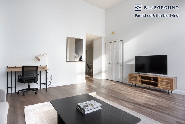 129 Franklin St, Unit SI FL1-ID992 in Cambridge, MA - Foto de edificio - Building Photo