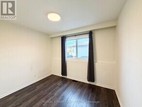 49 Howbert Dr in Toronto, ON - Building Photo - Building Photo