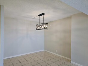 1 Key Capri in Treasure Island, FL - Building Photo - Building Photo