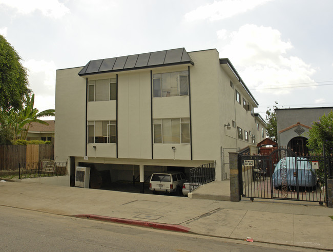 7518 W Norton Ave in West Hollywood, CA - Foto de edificio - Building Photo