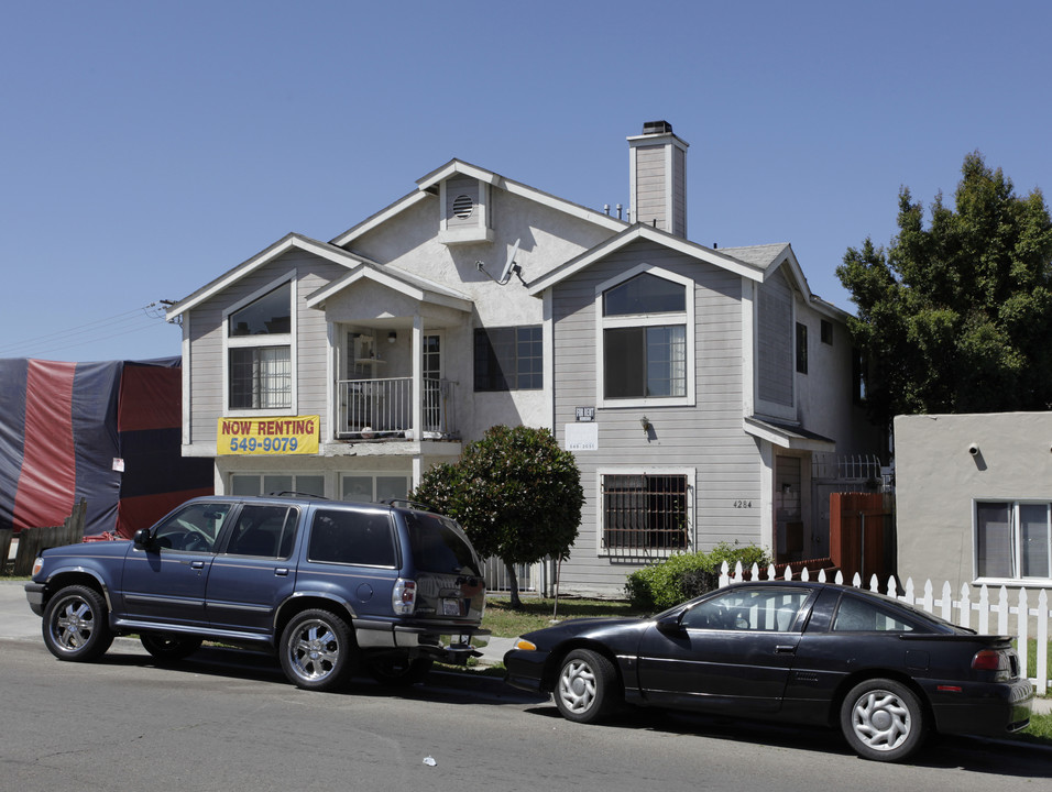 4284-4286 Winona Ave in San Diego, CA - Building Photo