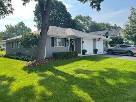 Jackson Pl in Oswego, IL - Building Photo