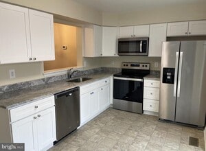 2029 Howard Chapel Turn in Crofton, MD - Building Photo - Building Photo