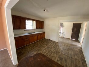 501 E Broadway St in Okemah, OK - Building Photo - Building Photo