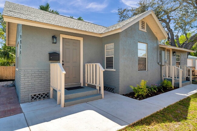 property at 1811 Quincy St S