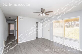 202 Springwood Dr in Little Rock, AR - Building Photo - Building Photo