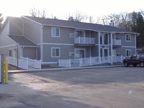 Bridgeview Greene in St Ignace, MI - Building Photo - Building Photo