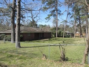 3287 Old Houston Rd in Huntsville, TX - Building Photo - Building Photo