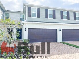 4907 Conifer Cone Dr in Kissimmee, FL - Building Photo