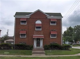 6169 Ridge Rd Apartments