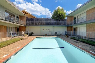 3703 Roseland St in Houston, TX - Building Photo