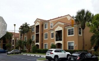 8000 N Nob Hill Rd in Tamarac, FL - Building Photo