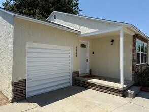 9936 Rosecrans Ave in Bellflower, CA - Building Photo - Building Photo