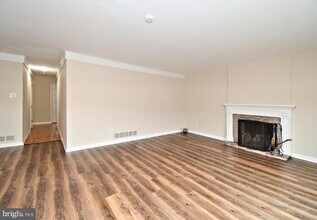 28 Lacey Ave in Doylestown, PA - Building Photo - Building Photo