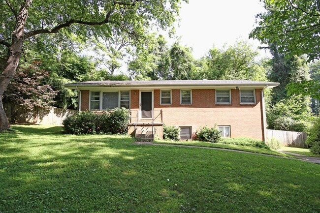 property at 124 Thomas Dr