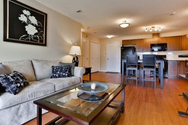 Nevada Place in St. Albert, AB - Building Photo