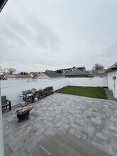 2347 Mitchell Pl in Bellmore, NY - Building Photo - Building Photo