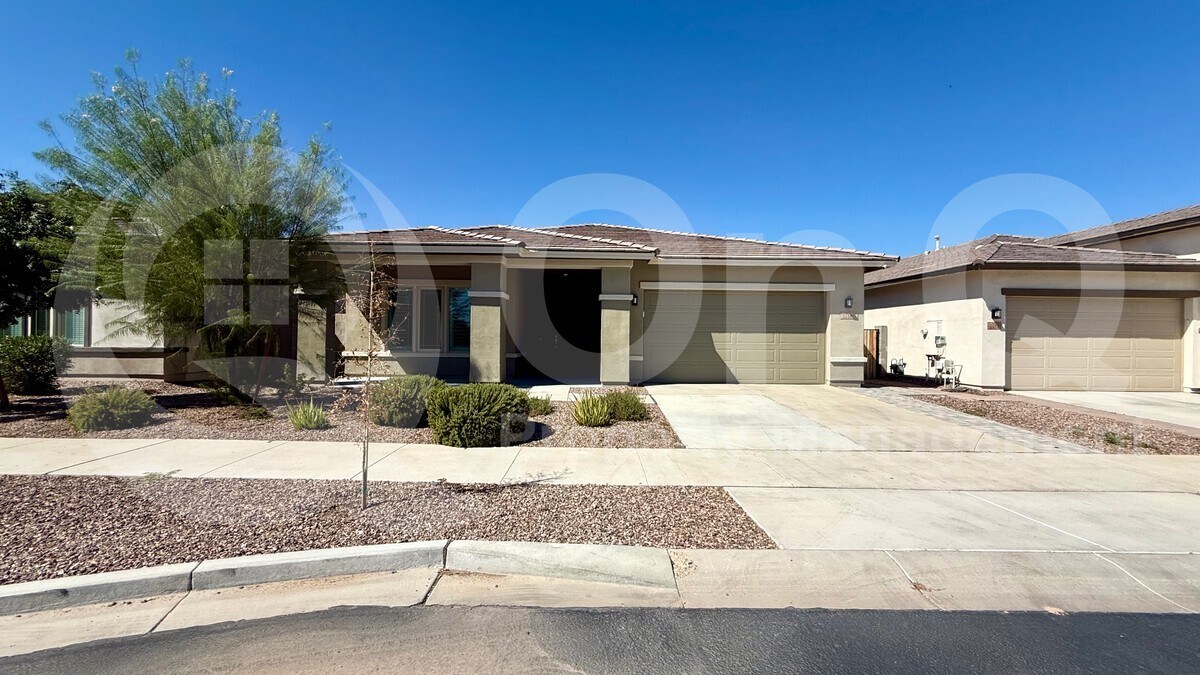 5530 N 107th Ln in Phoenix, AZ - Building Photo