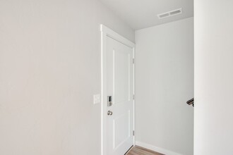 1664 S Sunseeker Ln in Boise, ID - Building Photo - Building Photo