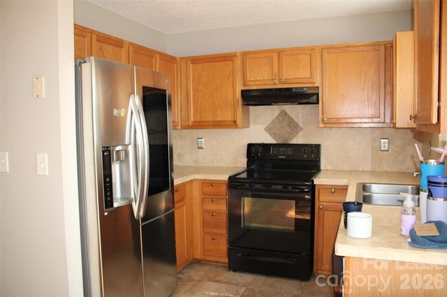 10118 Frosty Ln in Charlotte, NC - Building Photo - Building Photo