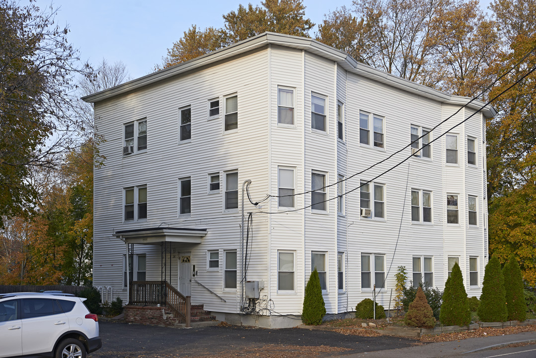 28 Winter St in Brockton, MA - Building Photo