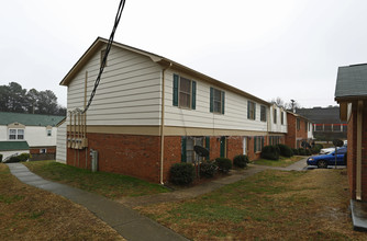 Sharon West in Charlotte, NC - Building Photo - Building Photo