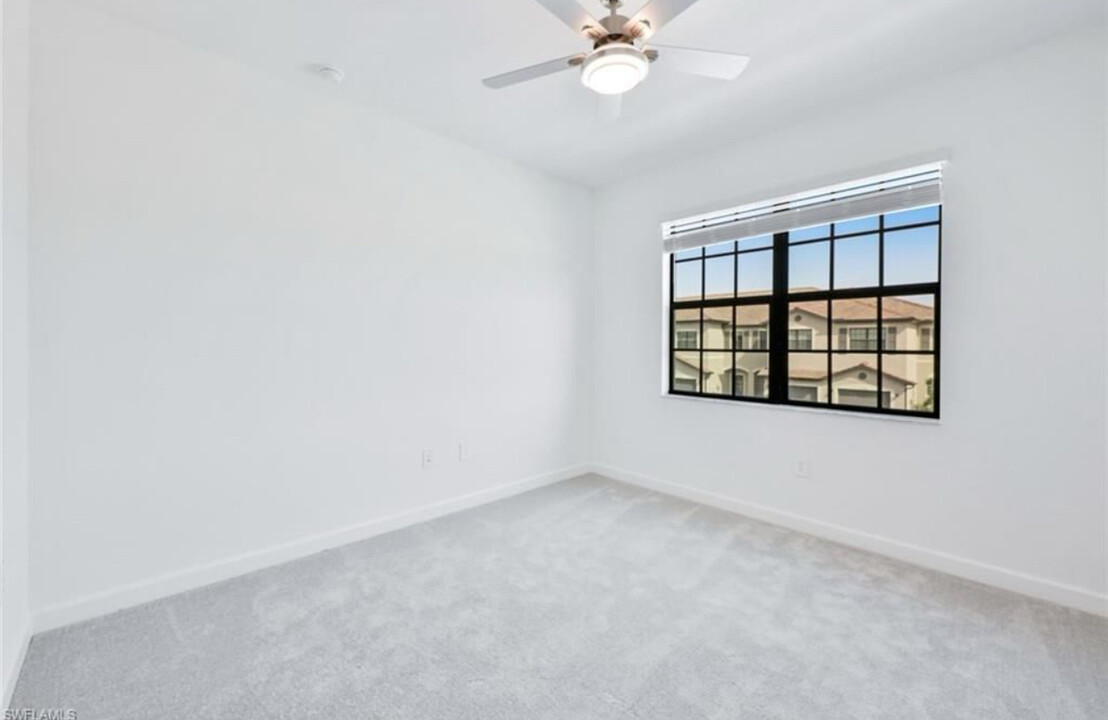 14273 Pine Lodge Ln in Ft. Myers, FL - Building Photo