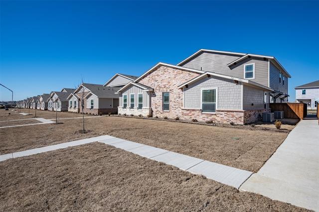 723 Wheatfield Dr in Venus, TX - Building Photo - Building Photo