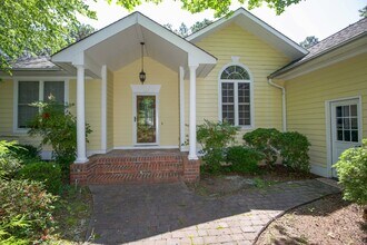 171 Boiling Spring Cir in Southern Pines, NC - Building Photo - Building Photo