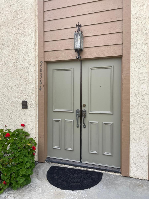 26364 W Plata Ln in Calabasas, CA - Foto de edificio - Building Photo