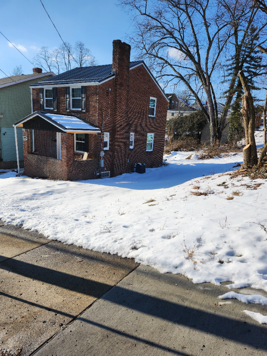 2832 Ardsley Ave in Pittsburgh, PA - Building Photo