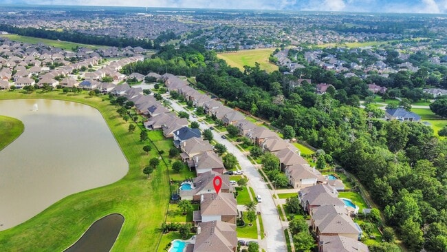 property at 14311 Lakepointe Bend Ln
