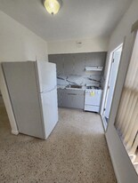 660-683 83rd St in Miami Beach, FL - Building Photo